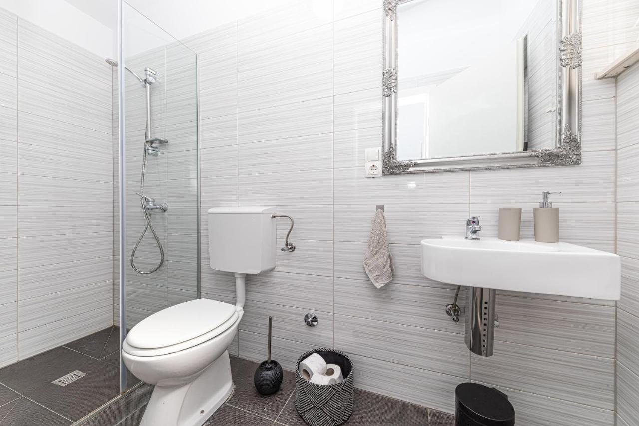 Perla Castellana Apartment Kastela Bagian luar foto