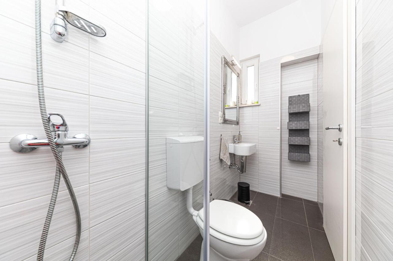 Perla Castellana Apartment Kastela Bagian luar foto