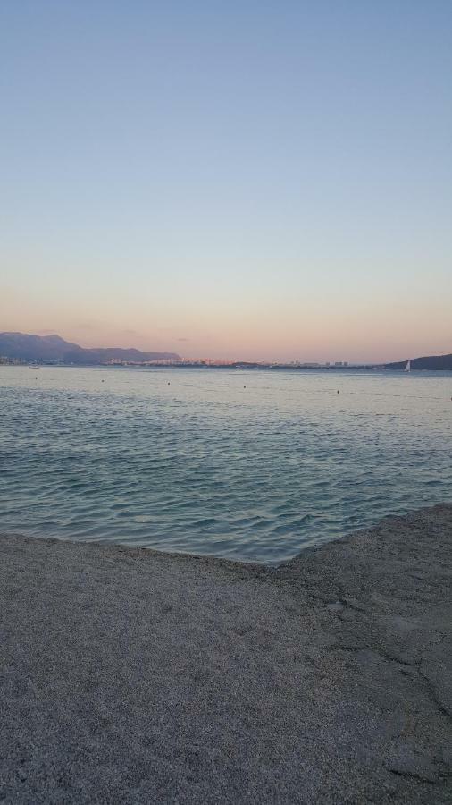 Perla Castellana Apartment Kastela Bagian luar foto